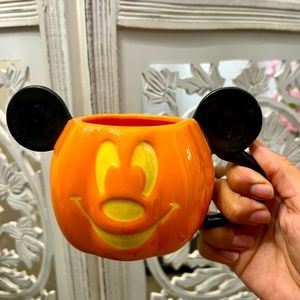 NWOT Disney’s Mickey Mouse Halloween Pumpkin mug